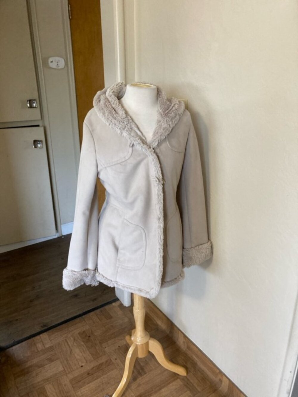 Jones New York Ivory Faux Sued Coat